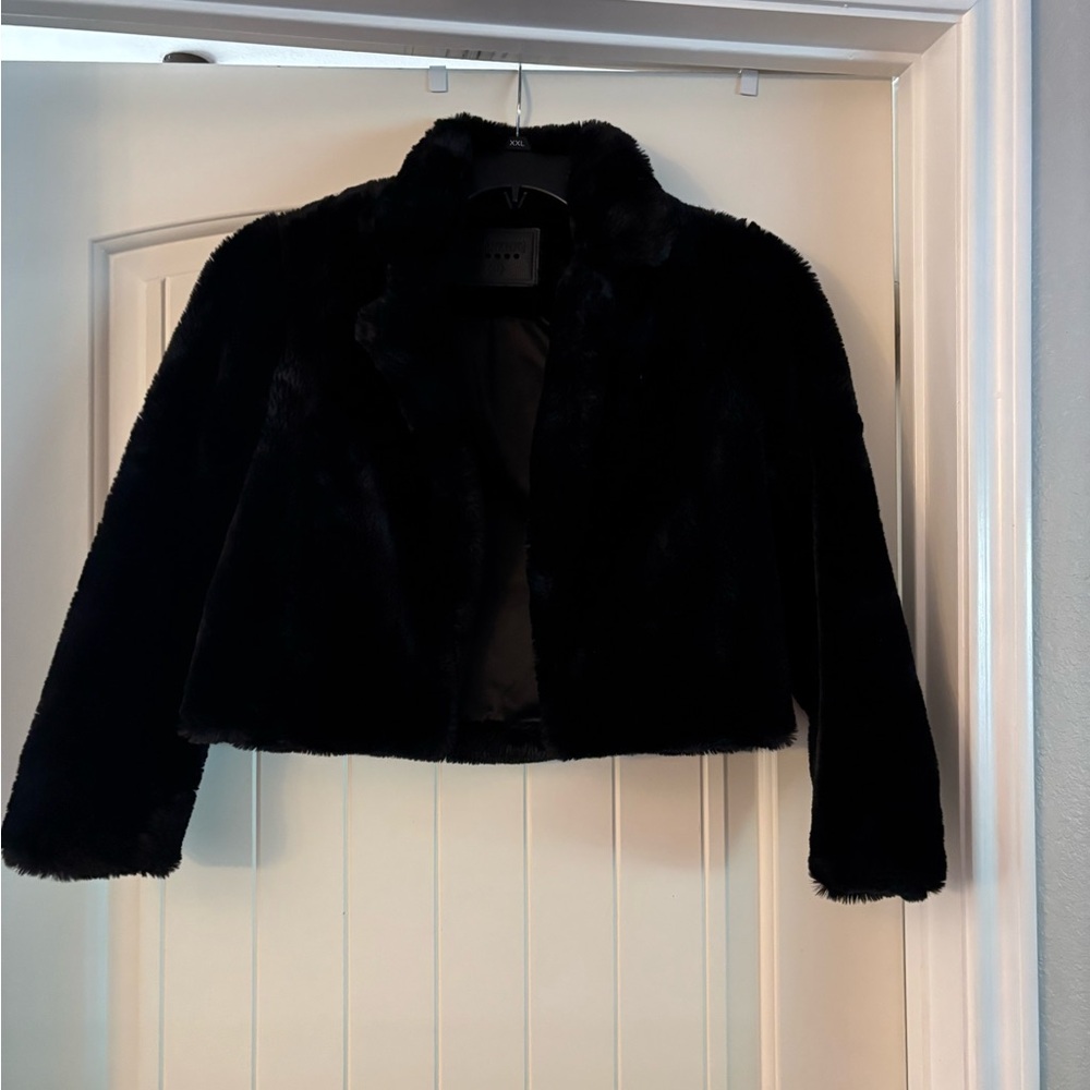 Elegant Black Faux Fur Jacket
